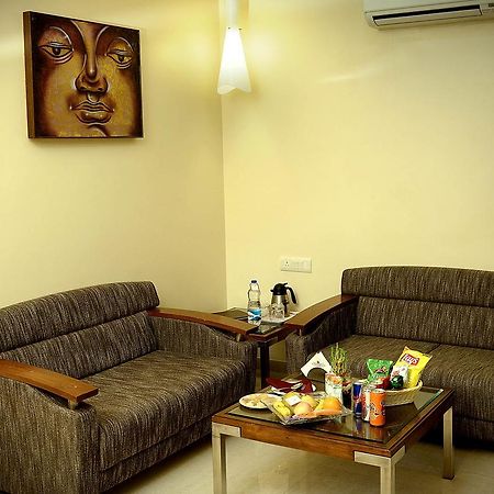 Hotel Fortune Palace Jamnagar Bagian luar foto