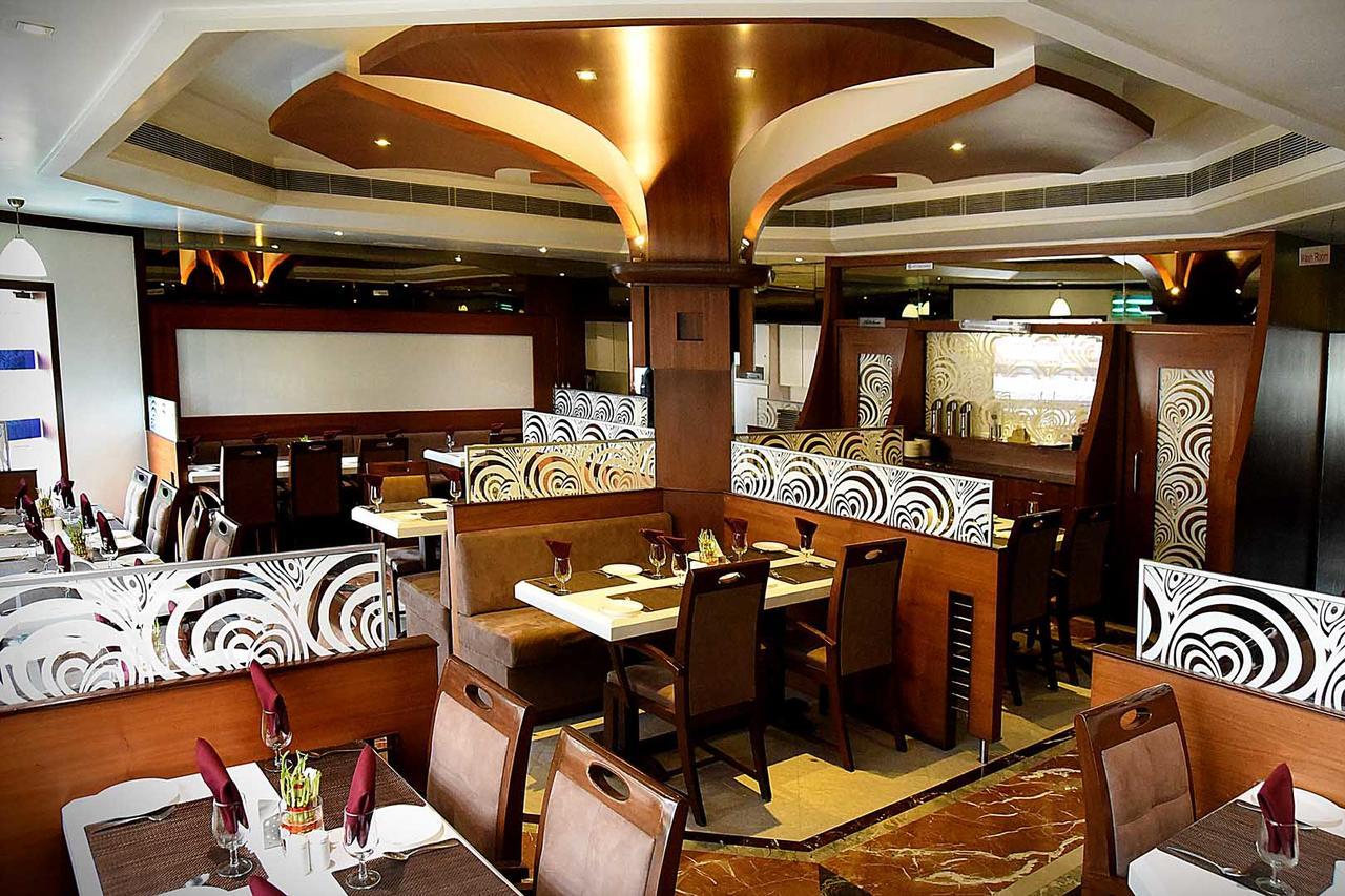 Hotel Fortune Palace Jamnagar Bagian luar foto